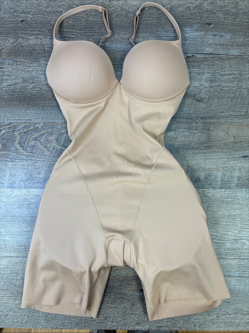 SKIMS Ultimate Body Butt Enhancing Bodysuit Clay Size Small NWT